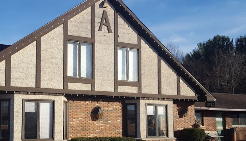 Alpine Budget Host (Alpine Motel) - From Web Listing (newer photo)